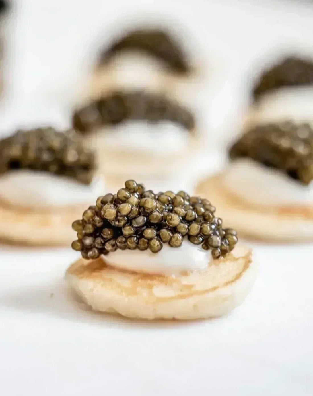 Care Este Cel Mai Bun Caviar? Ghid Complet pentru Cunoscători
