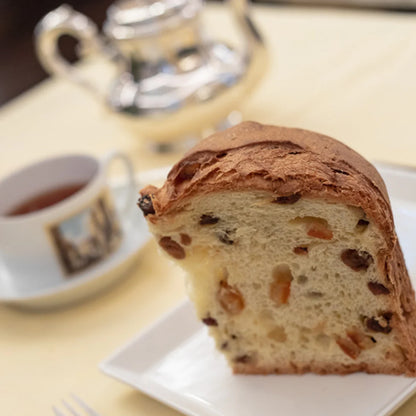 Panettone în cutie tip pălărie